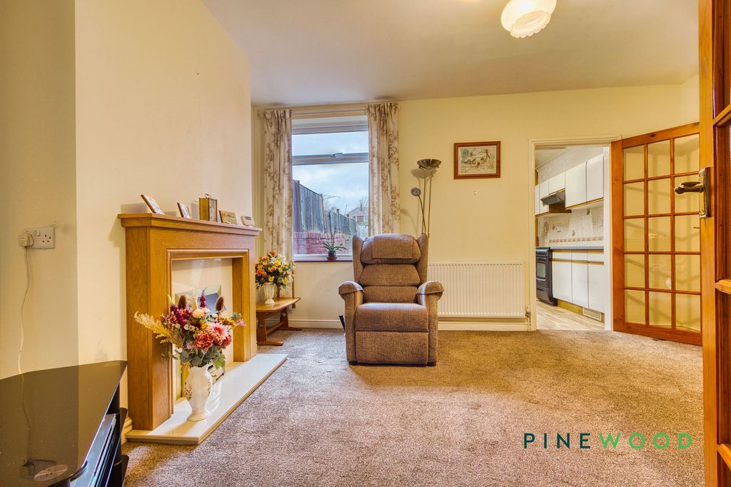 Property photo 3 of 20 Dining Room