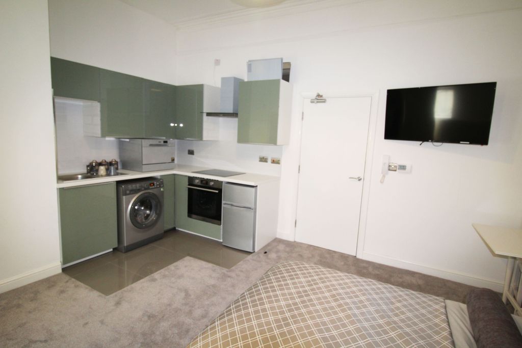 Property photo 3 of 4