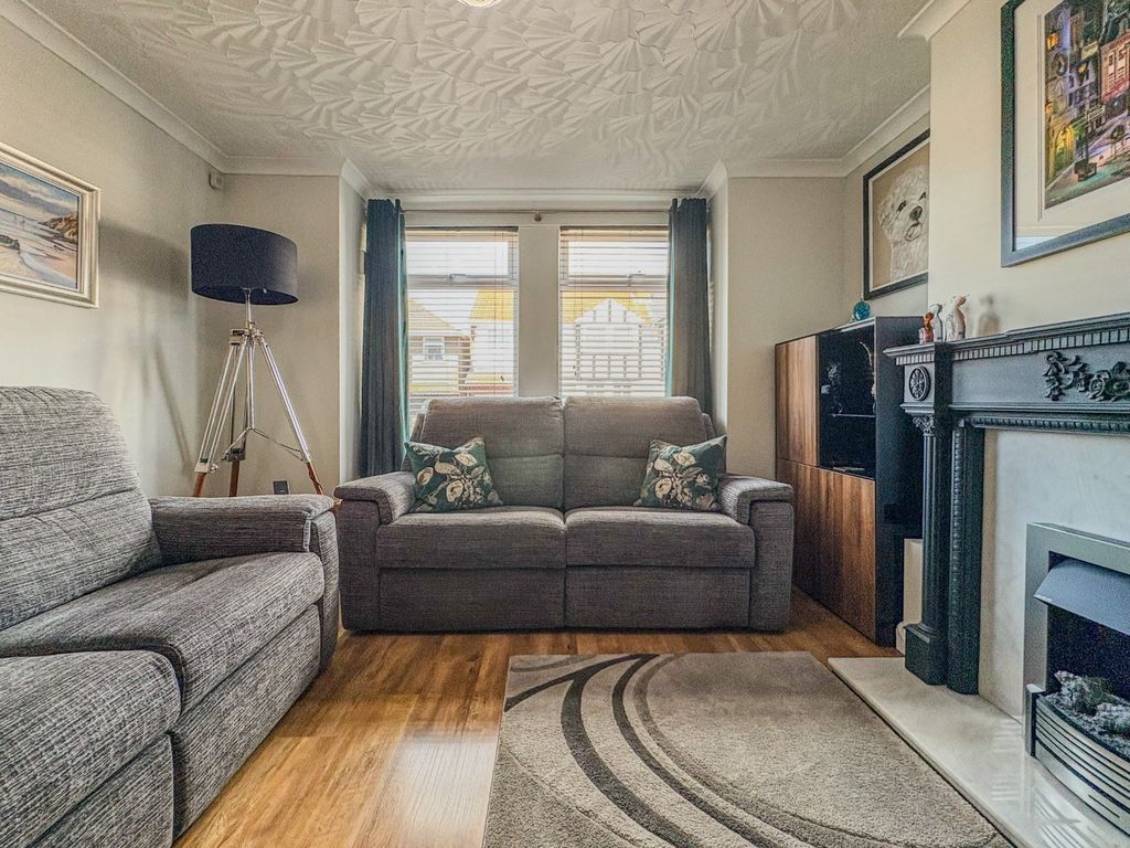 Property photo 3 of 26 5182275