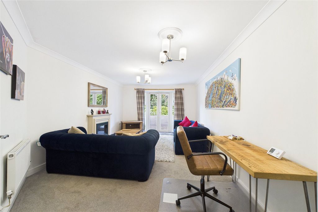 Property photo 3 of 10 Picture No. 05
