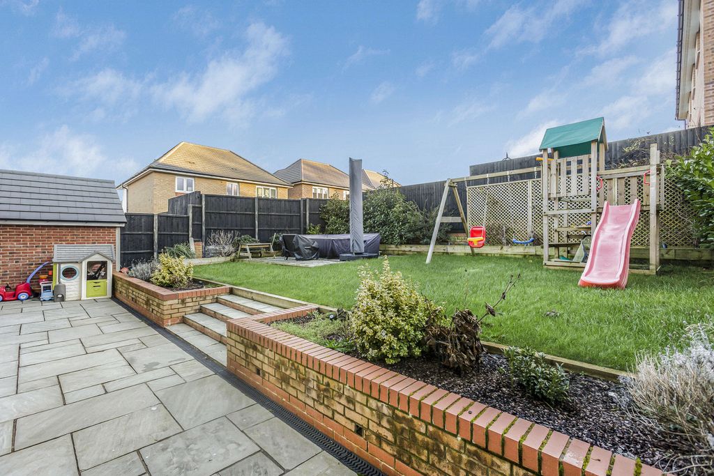 Property photo 3 of 24