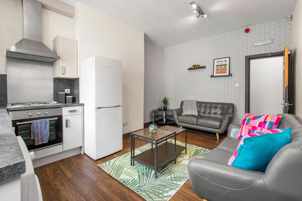 Property photo 2 of 8 Property Photo