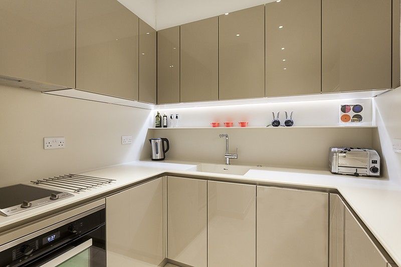 Property photo 2 of 6 Kitchen