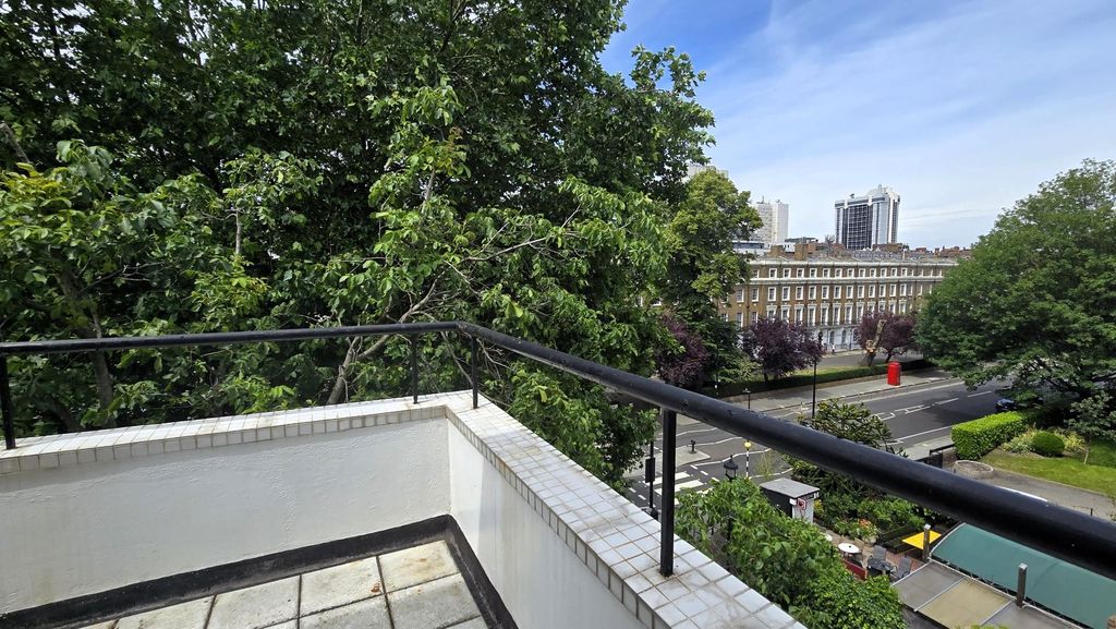 Property photo 2 of 9 Balcony.Jpg