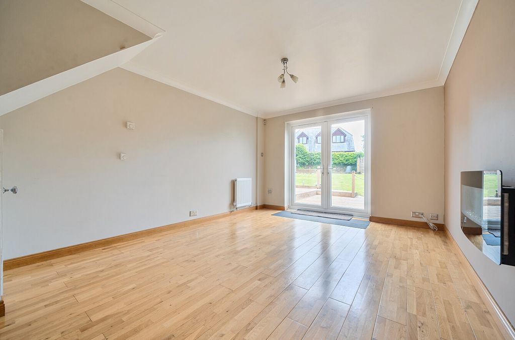 Property photo 3 of 15 3 - Internal