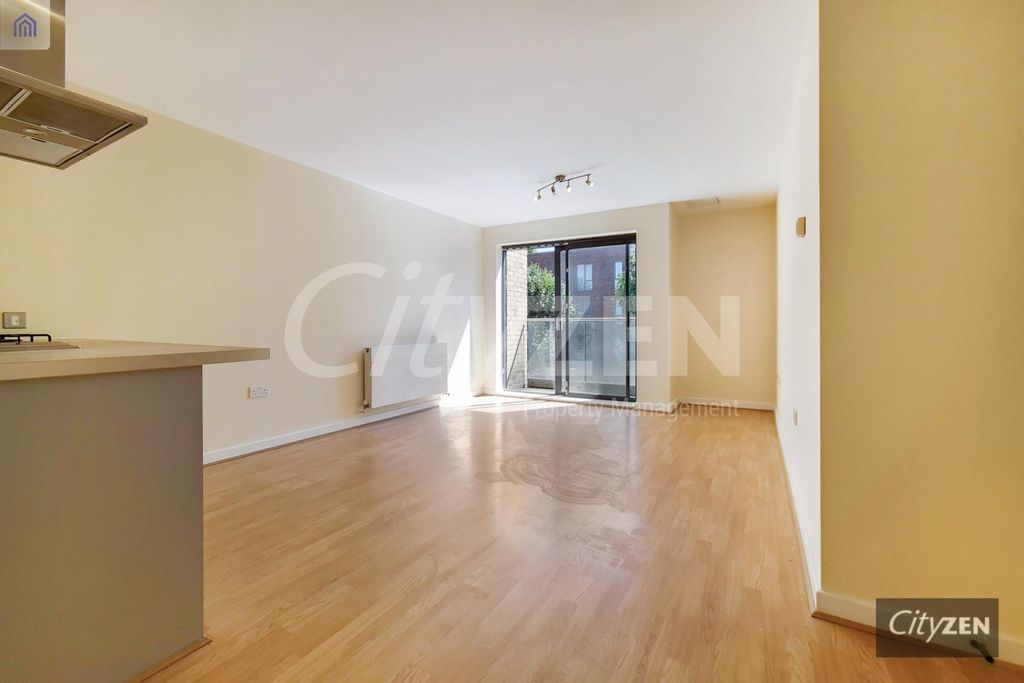 Property photo 1 of 11 Reception Room