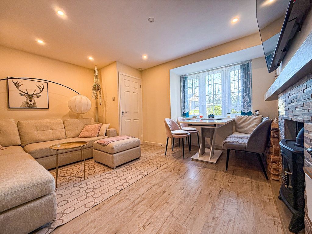 Property photo 3 of 10 4568764