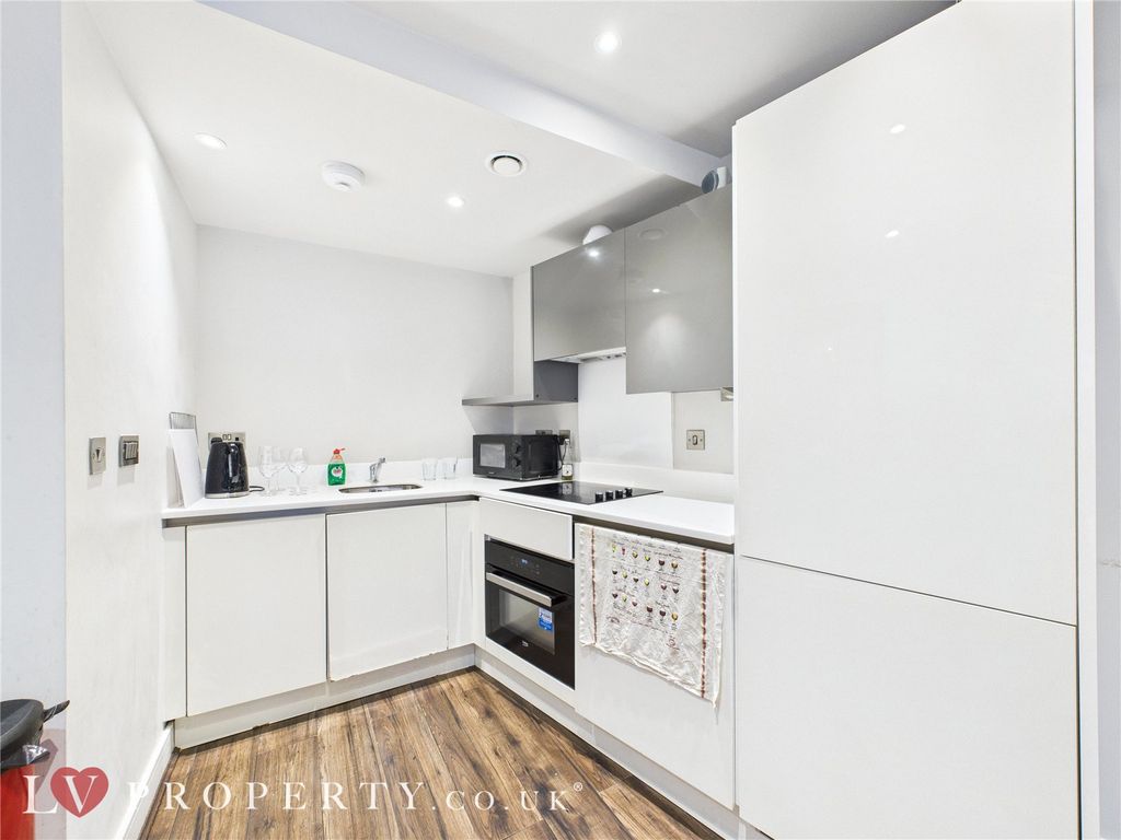 Property photo 2 of 12 Picture No. 01