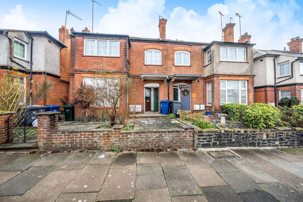Property photo 1 of 11