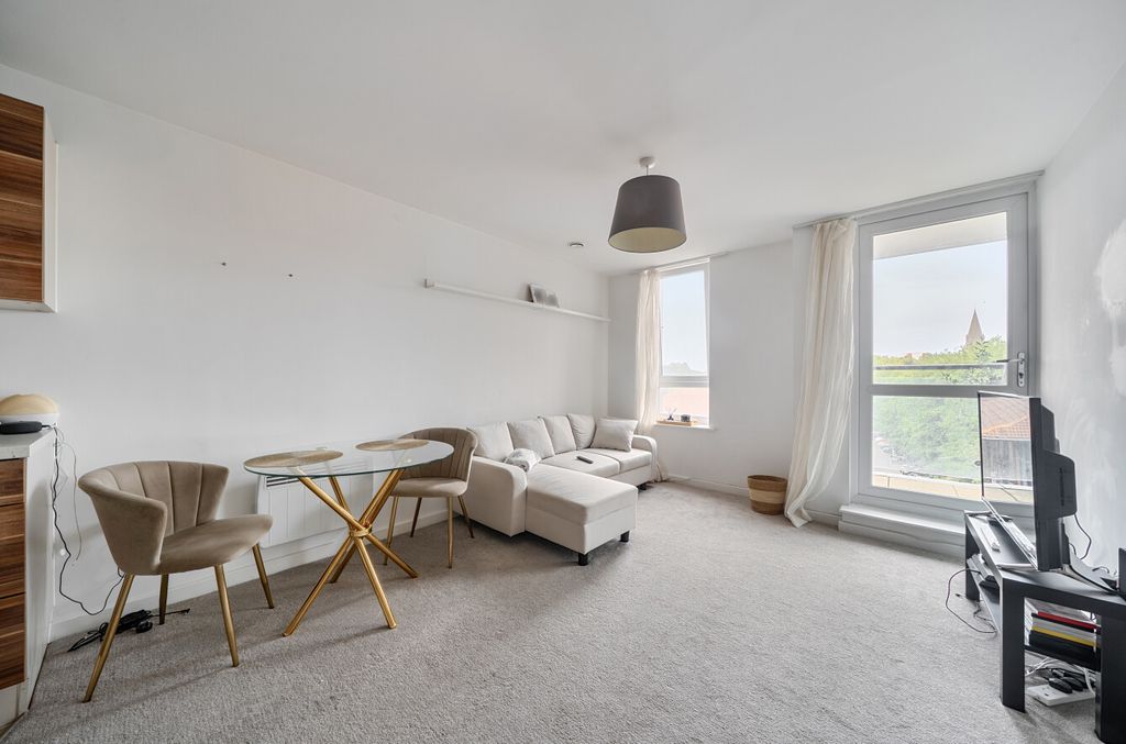 Property photo 2 of 9 1502881-14-6A847F...