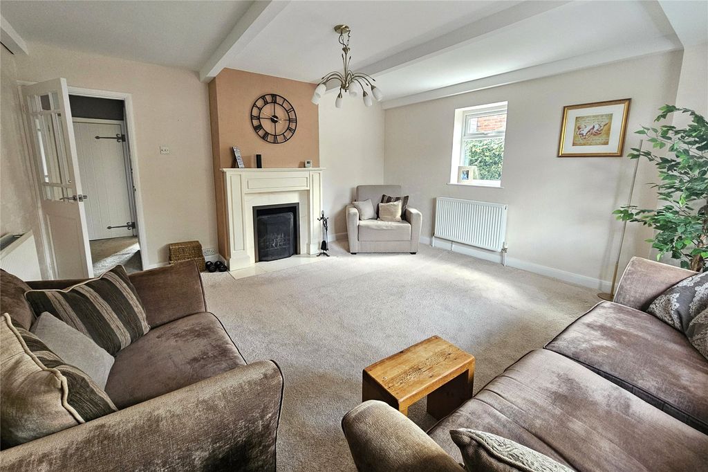 Property photo 2 of 28 Picture No. 45