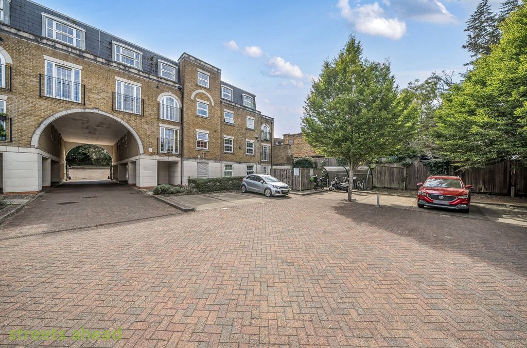 Property photo 3 of 16 6170F72A-Becf-4Ba...