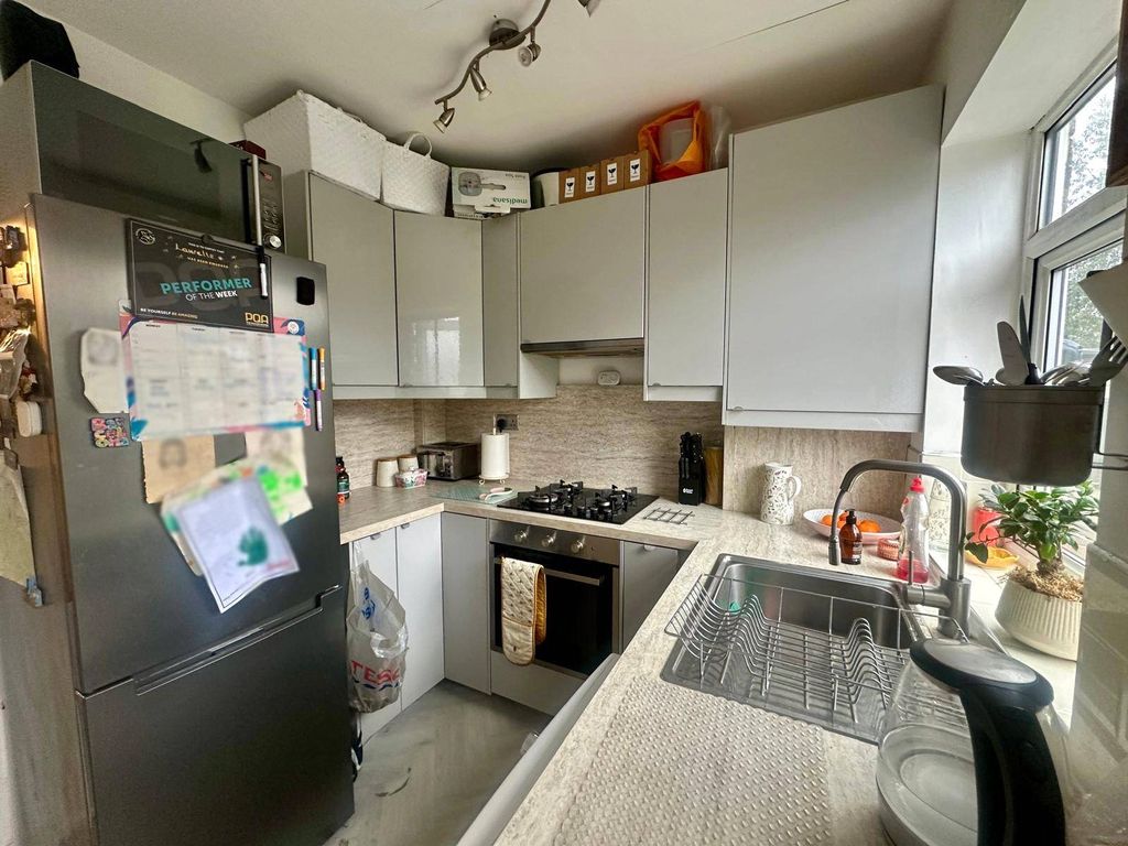 Property photo 3 of 11 Picture 3