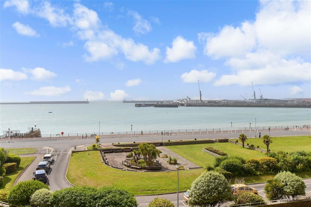 Property photo 2 of 13 Views To Front