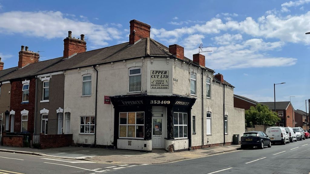 Property photo 2 of 12