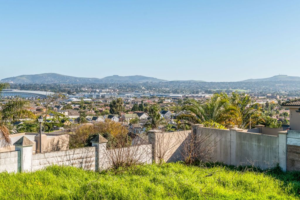 Property photo 2 of 15 1Bc1703752