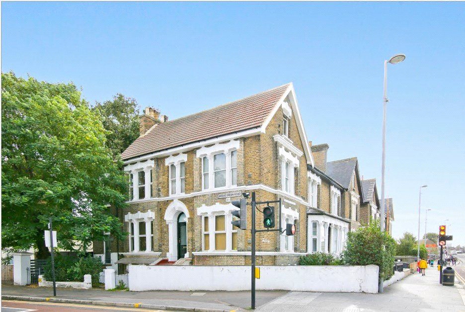 Property photo 1 of 10 External