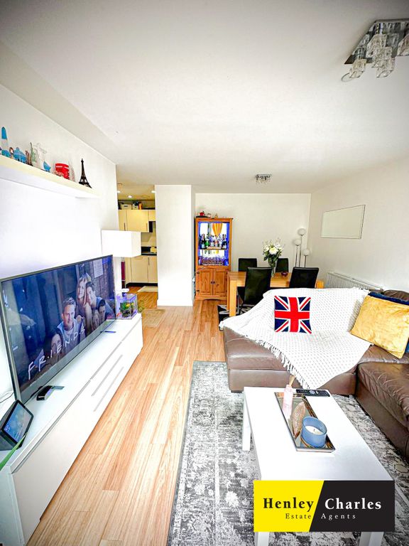 Property photo 3 of 9