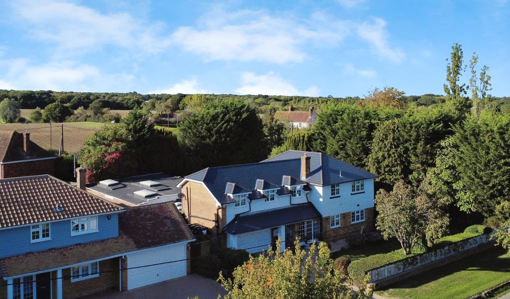 Property photo 2 of 22