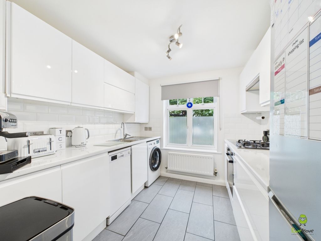 Property photo 2 of 12 Presented By Kevin At Ewemove Bexleyheath And Dart