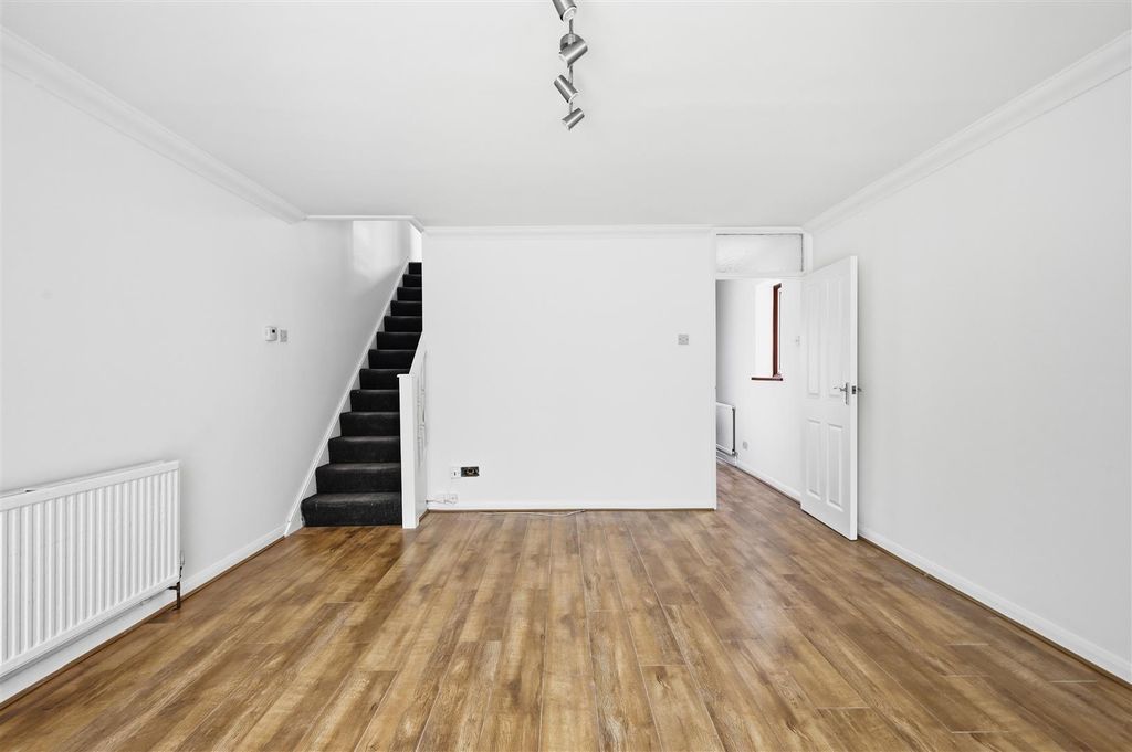 Property photo 3 of 26 Img_9819.Jpg