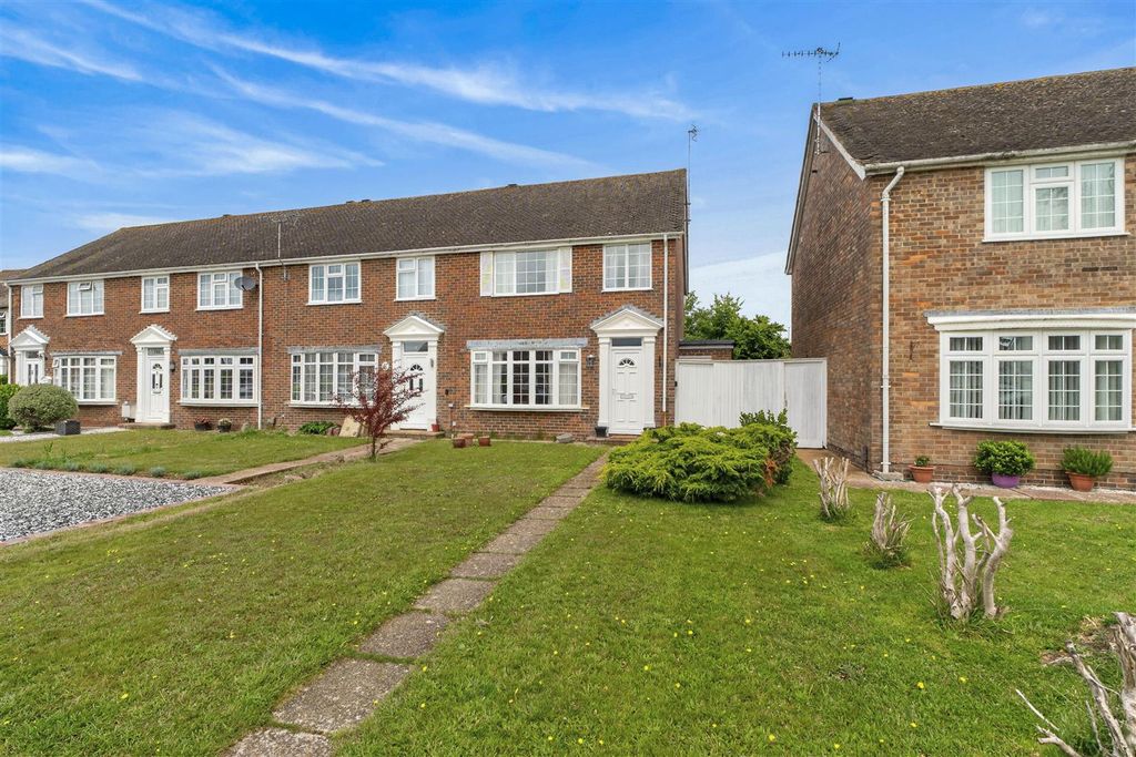 Property photo 1 of 29 For Sale By Aspire Residential | Singleton Crescen