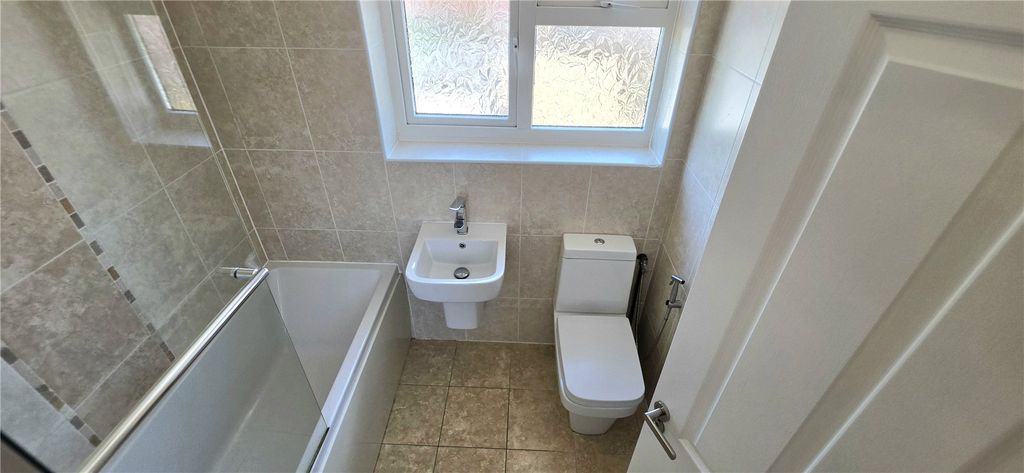 Property photo 2 of 15 Picture No. 35