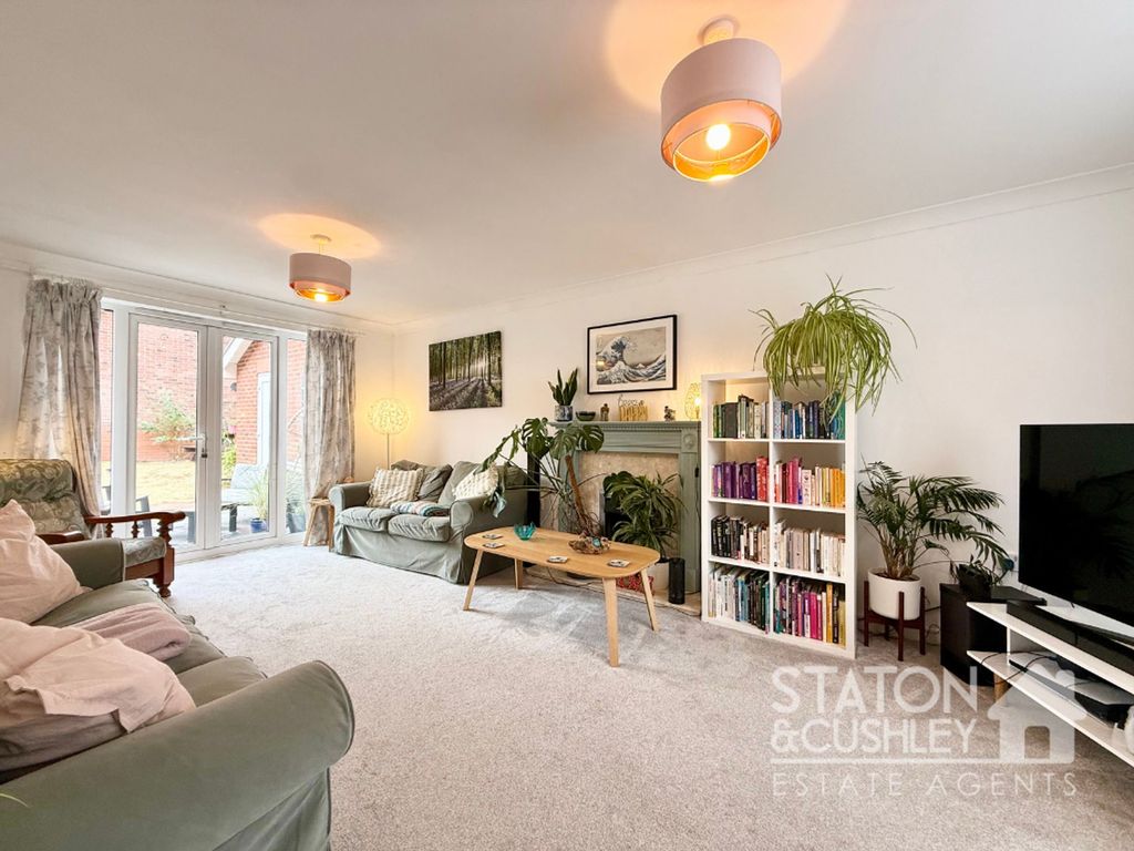Property photo 2 of 31