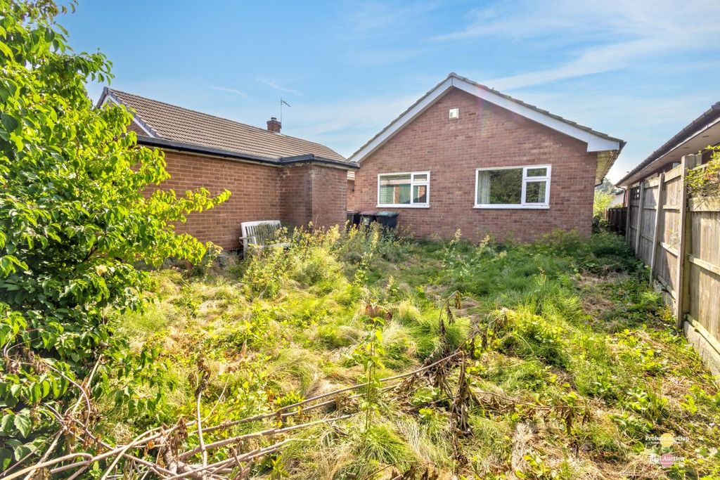 Property photo 3 of 17
