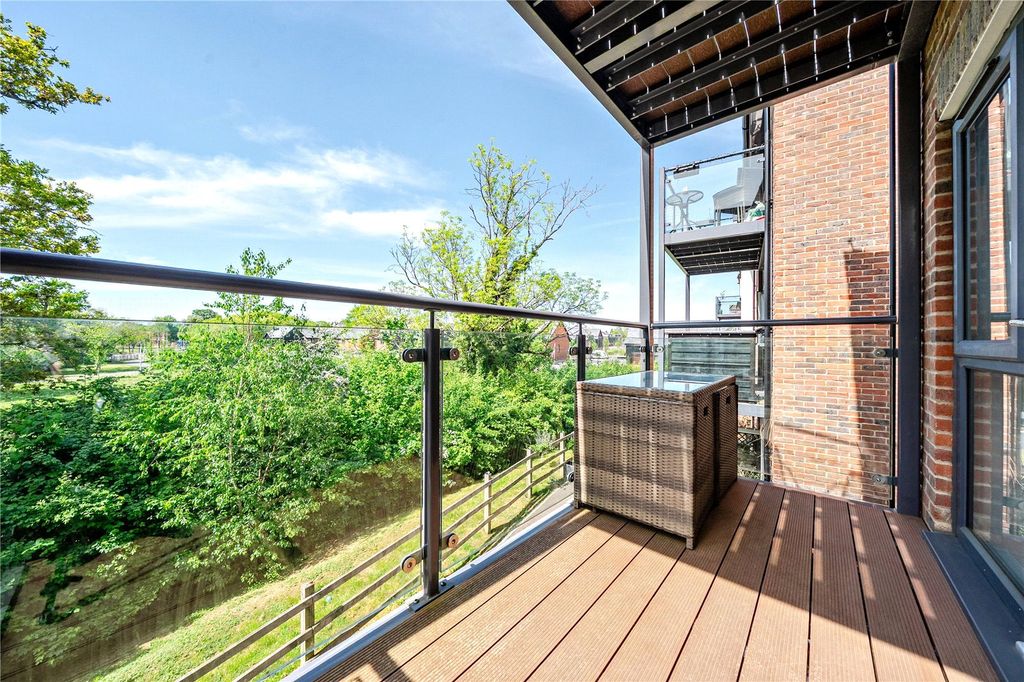 Property photo 3 of 13 Picture No. 10