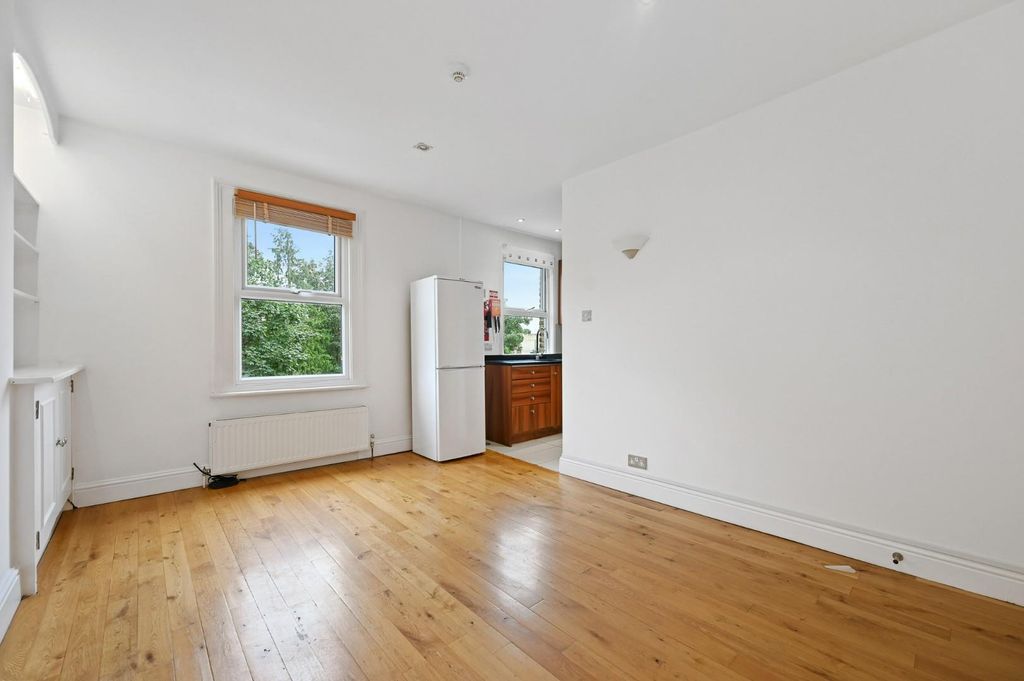 Property photo 3 of 10 10.Jpg