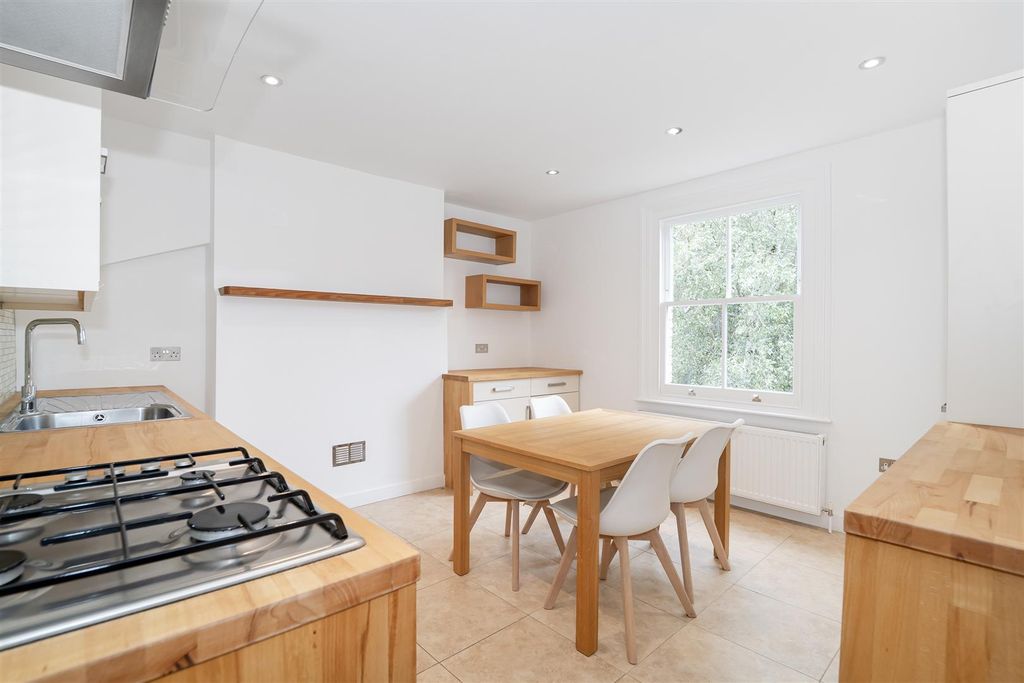 Property photo 2 of 11 Helliwell &amp; Co.