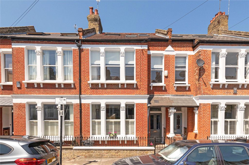 Property photo 1 of 16 Exterior