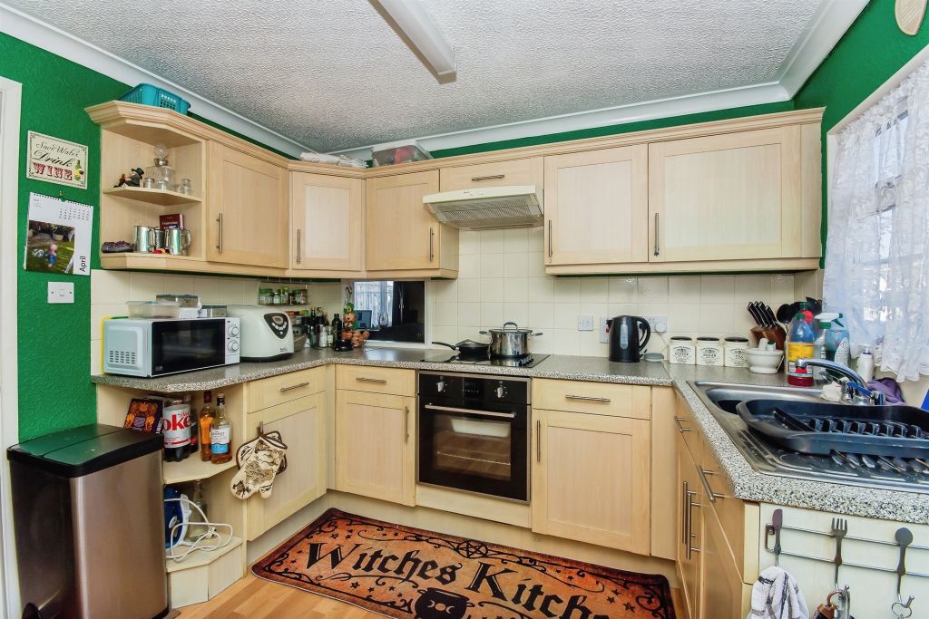 Property photo 2 of 17