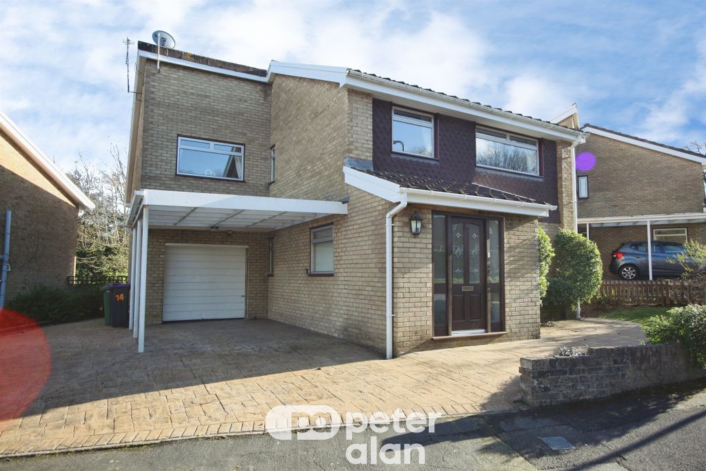 Property photo 2 of 28