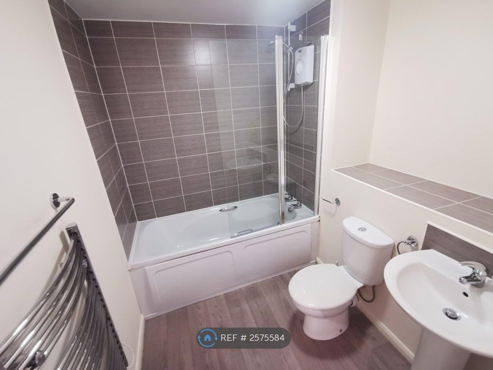 Property photo 3 of 6 Bathroom