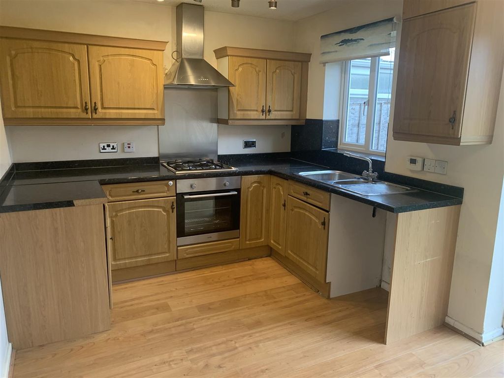 Property photo 3 of 10 Image00016.Jpeg