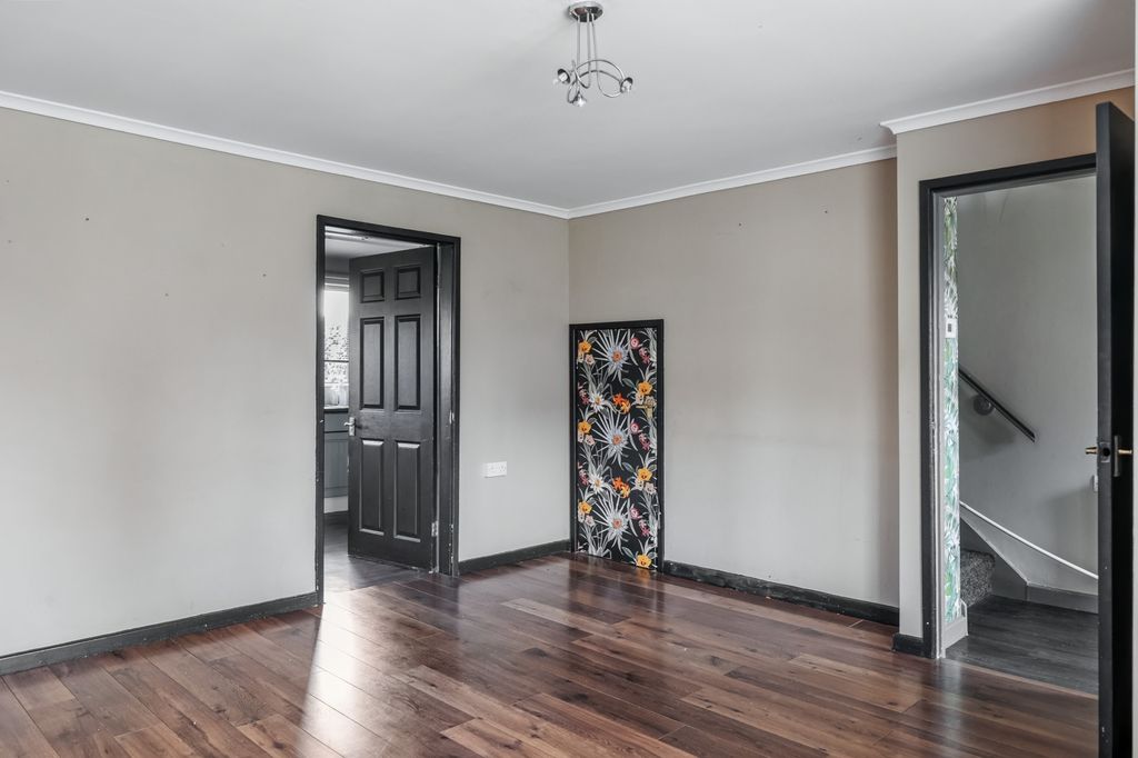 Property photo 2 of 16 4 James Avenue, Great Harwood, Blackburn, Lancashire, Bb6 7nd
