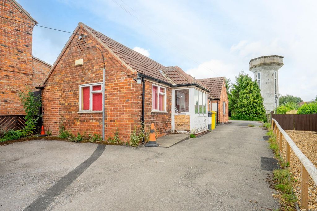 Property photo 1 of 11 54Ams-1-2.Jpg