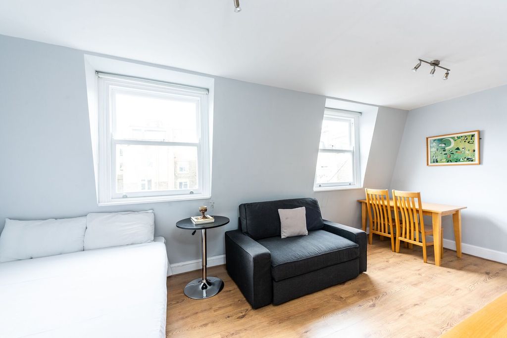 Property photo 1 of 5