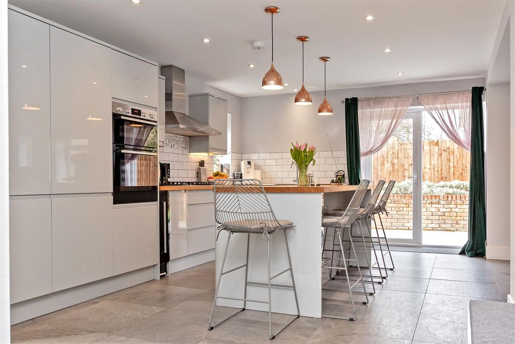 Property photo 2 of 23 55Atownsenddrive-11.Jpg