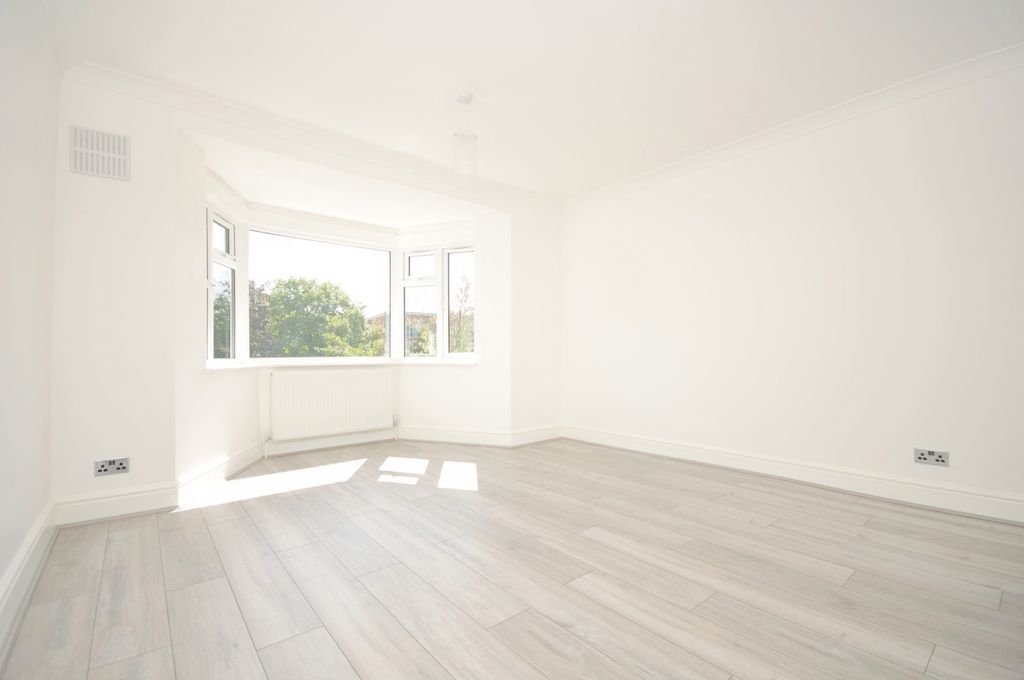 Property photo 3 of 13 Photo