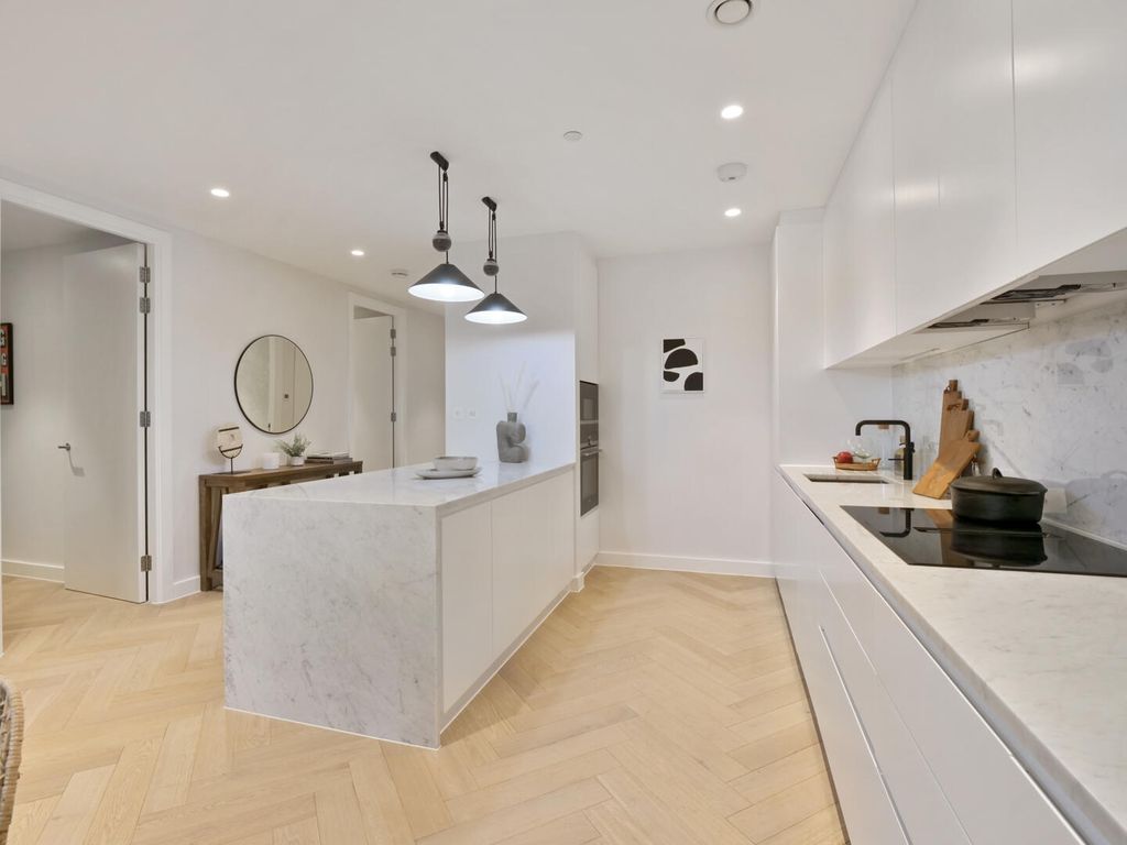 Property photo 2 of 27 Kitchen