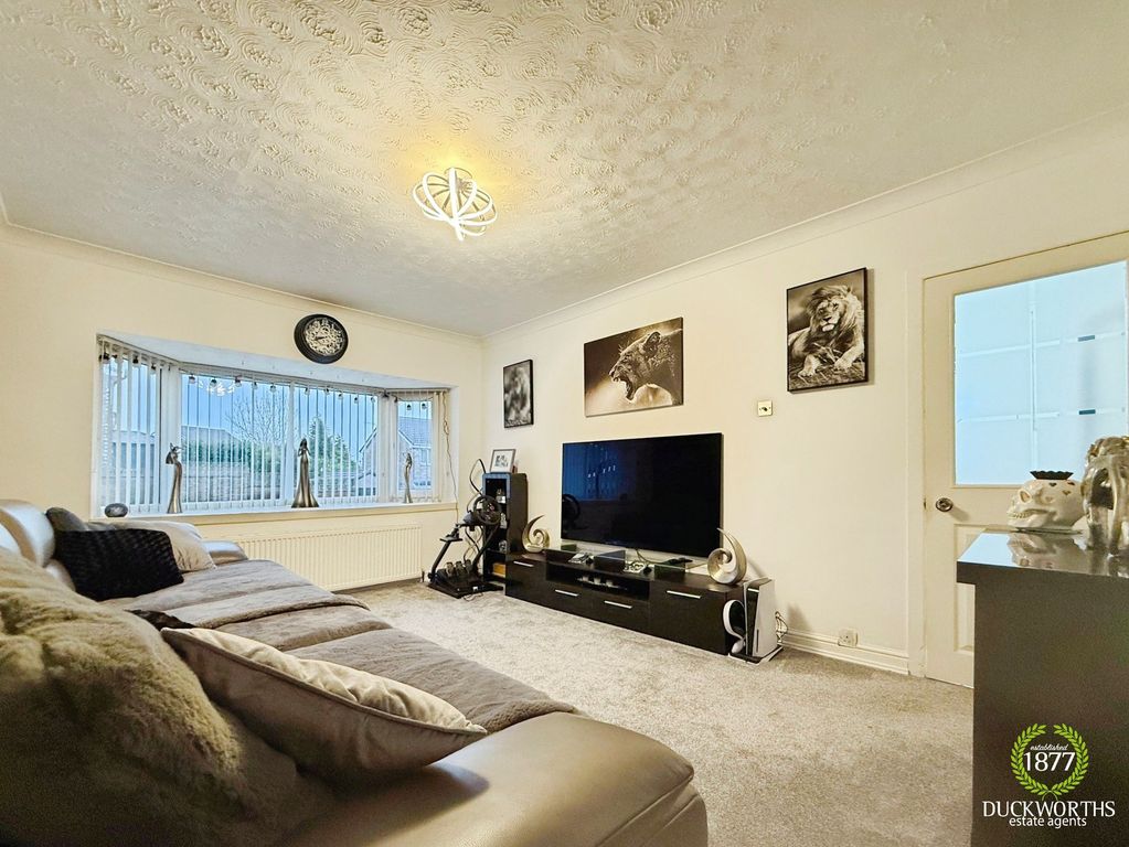 Property photo 2 of 29