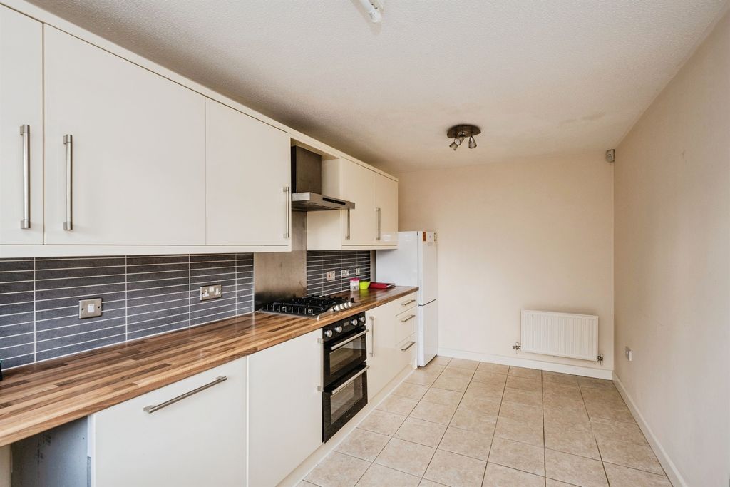 Property photo 3 of 18