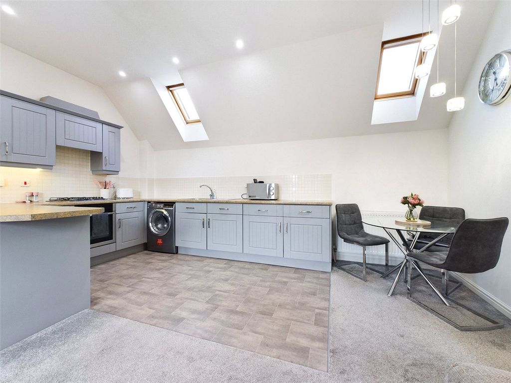 Property photo 2 of 14 Picture No. 10