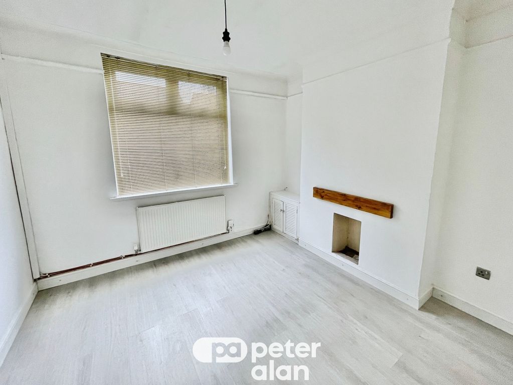 Property photo 2 of 13 Image