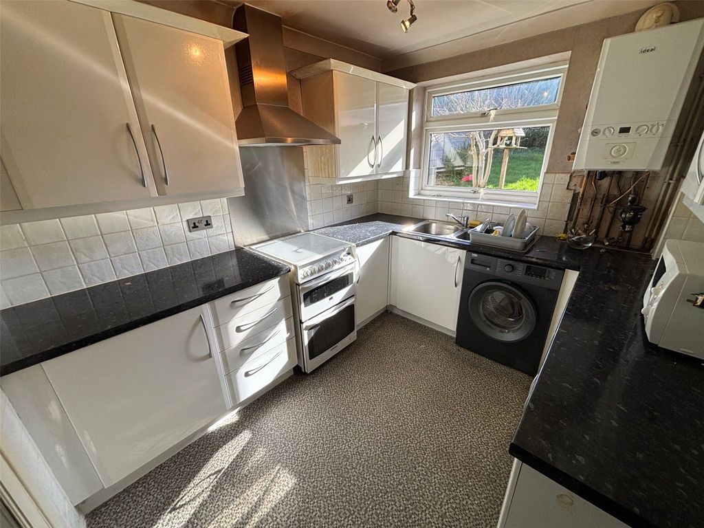 Property photo 2 of 12 Picture No. 15