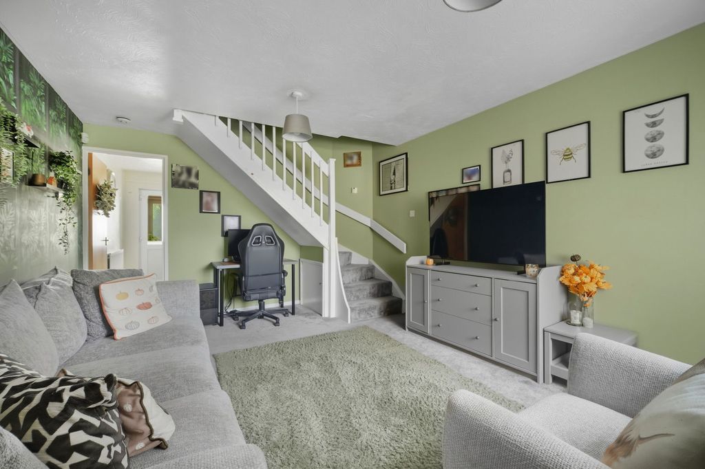 Property photo 2 of 26