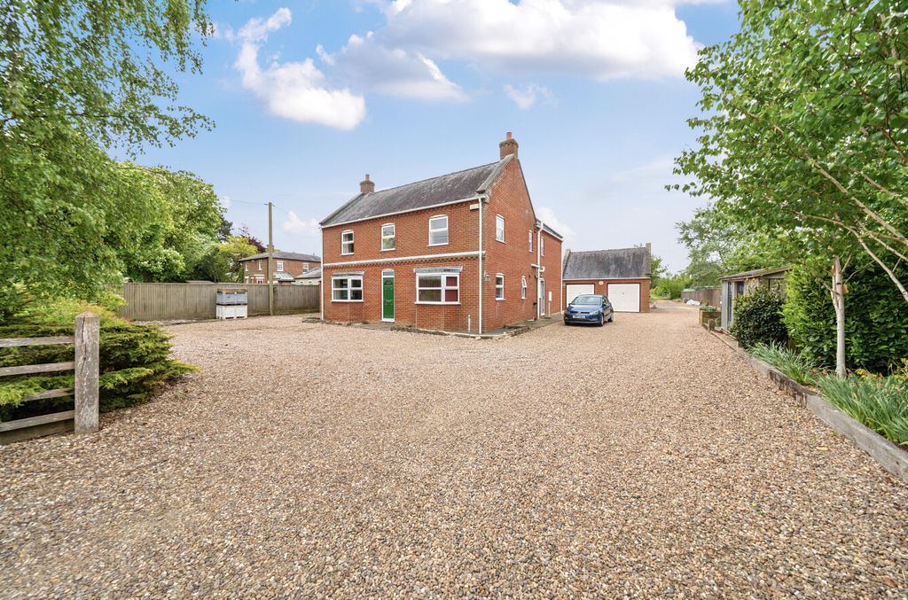 Property photo 1 of 27